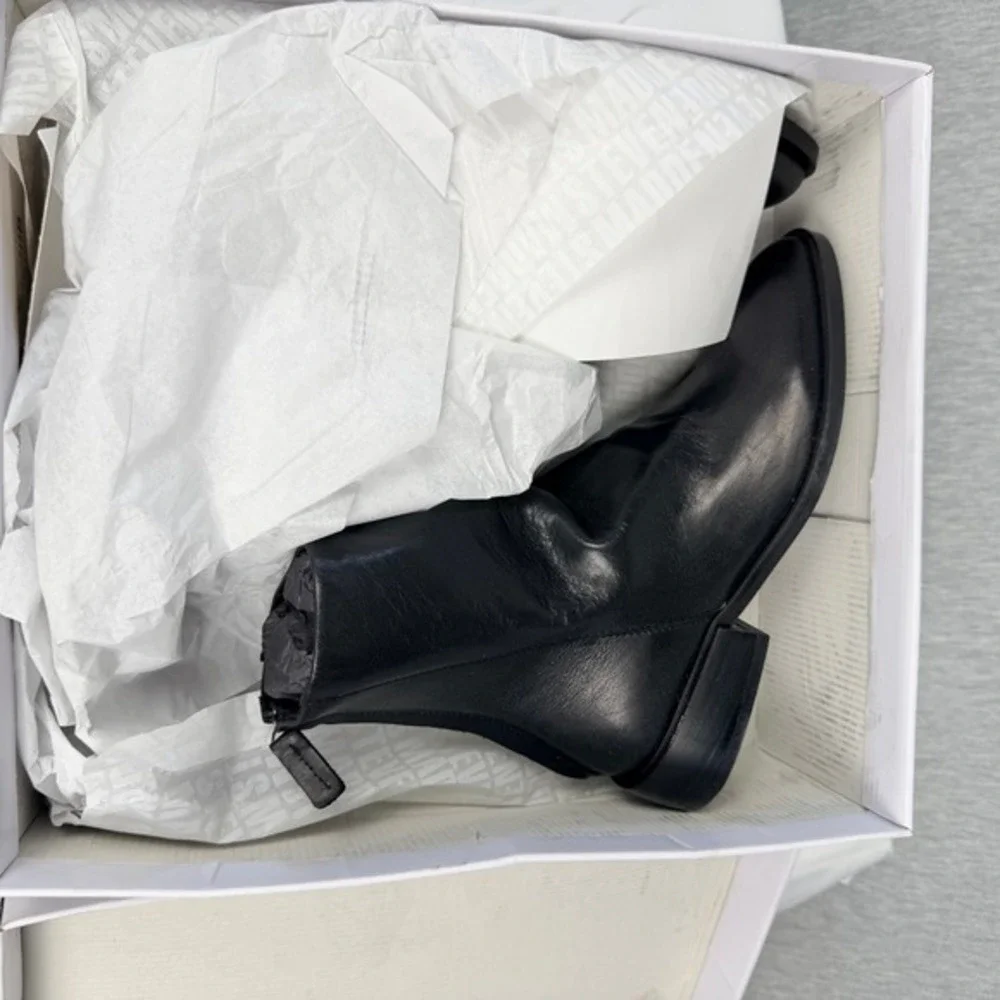 Steve Madden Nexie Black Leather Slouch Ankle Booties NEXI01S1 Size 6.5 Portugal